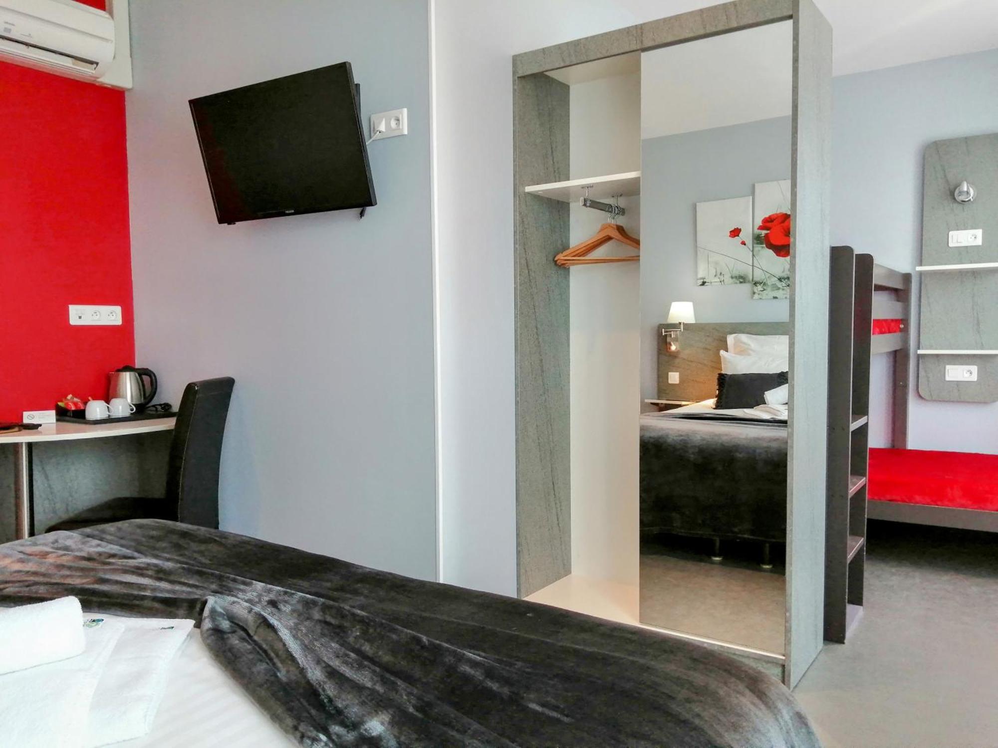 Hotel L'AEROGARE Amboise Extérieur photo