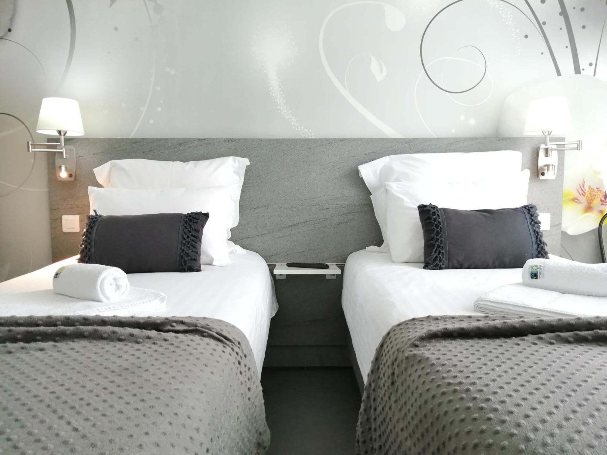 Hotel L'AEROGARE Amboise Extérieur photo
